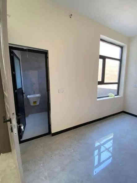 #لدينا_دار_للبيع مساحه 100 متر واجهه 6 وربع ونزال 16 طابو زراعي سند 25 قرار محكمه البيت يحتوي على3 غرف نوم وصاله وستقبال ومطبخ  العنوان بغداد الدورة مدخل البوعيثه مجمع الامل 
هاتف ***********
***********
