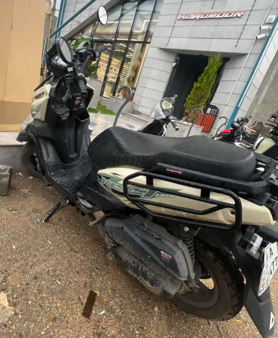 اباجي جبلي بانزين موديل 2025 الدراجه ماشيه 18 الف استعمل بسيط الدراجه يطالي  خير من الله بحاله الوكاله رقم اربيل تحويل بشركه مال عجلت الخليج سعر الدراجه بشركه مليونين و 500 رايده بـمليونين و 100 بيه مجال بسيط كلش مكاني بغداد السيديه  سبب البيع محتاج فلوس لا اكثر رقم الهاتف 0774883422 لاتكسر بحلال العالم رجاً بغداد, العراق


**إذا كنت صاحب هذا الإعلان وتريد حذفه لأي سبب، رجاءا أرسل رسالة إلى الدعم الفني**