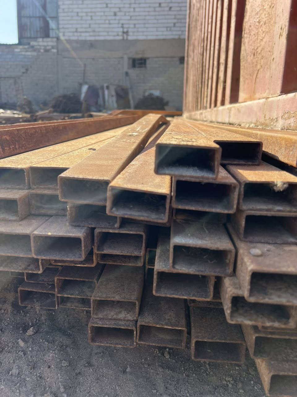 يالله زاويه حديد 2 انج الطول 6 متر كميه غير مستخدم ستندر + نستله كميه السعر وللاستفسار اتصل ع 

‭٠٧٧٤ ٣٥٢ ٩٠٦٨‬
