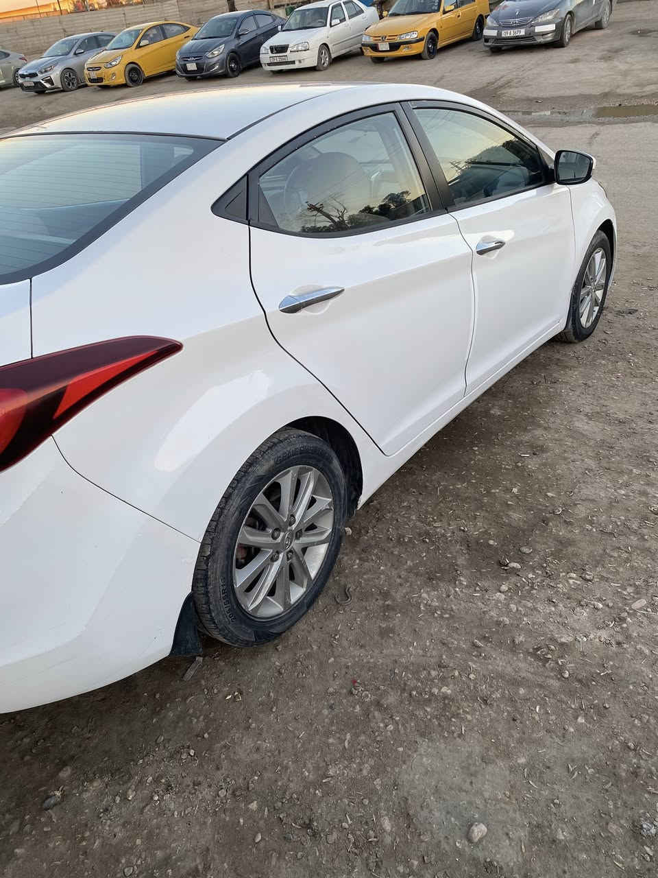 السلام عليكم النترا ٢٠١٥ مكفوله كفاله عامة 
رقم بغداد باسمي رقم وهزه جديدات 
السعر ١٣٣ وبيها مجال حك الجية 
للتواصل ***********
