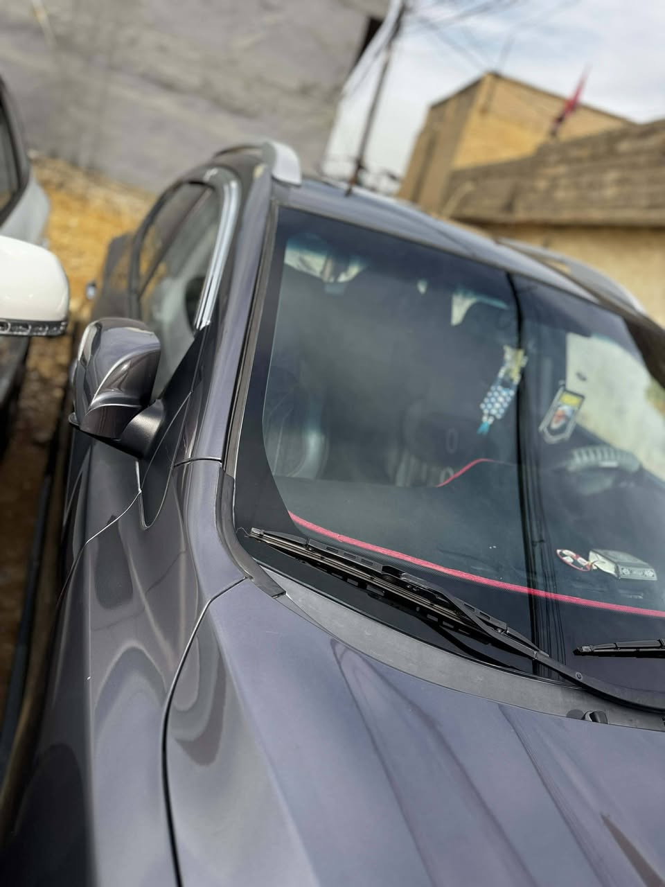 توسان موديل 2010
تيرات جديد 
بطارية جديد
عدد بصمه 2 تشغيل من بعد
شاشه فول 
رقم نينوئ
سنويه بسمي شرط تحويل
كربون بنزين بها
بها جاملخ امامي واحد صبخ 
سياره او نضيف حيل مال جناي 
سعرها 133 بها مجال 
رقم ساحب سياره 
***********
***********
