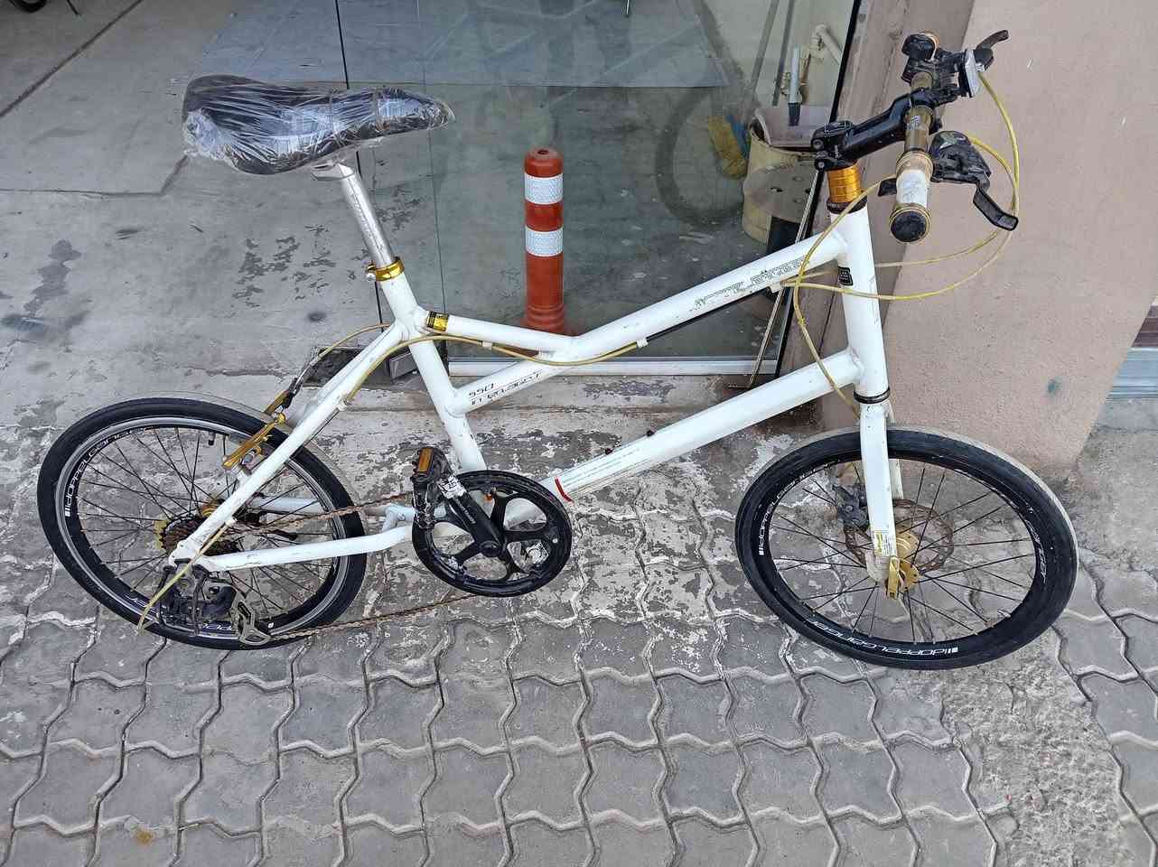 🚲 محل [ابو زياد]
بيع جميع أنواع البايسكلات
والتصليح ومراوسه وشراء 

(أسعار مناسبه) 
 نرحب بالجميع

الرقم ***********
الرقم ***********
