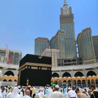 $450 مع الخدمات  2مدينة 7مكة  $475 بدون خدمات  5مدينة 10مكة  للاستفسار...