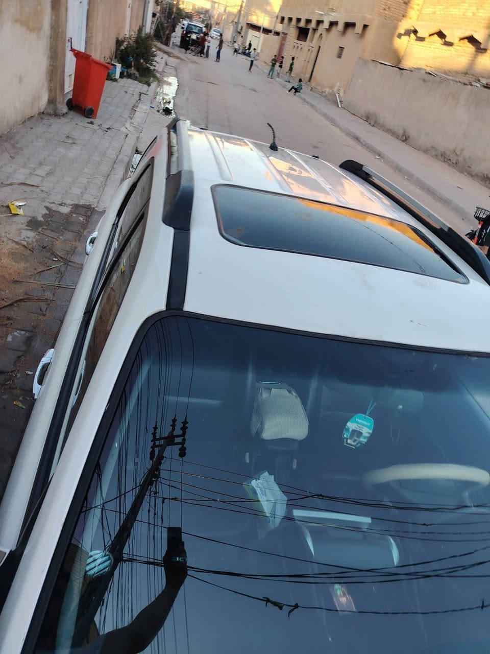 كيا سبورتج 2010 ابيض فول مواصفات مكينه 2000 رقم بغداد دولي السياره جاهزه من كل شي مكينه كير تبريد حداديه كلها تمام السياره خليجيه بدون ضربه بيها صبغ حزام مكانها النجف الاشرف 
***********
السعر 120 شده وعشرين وبيها مجال
