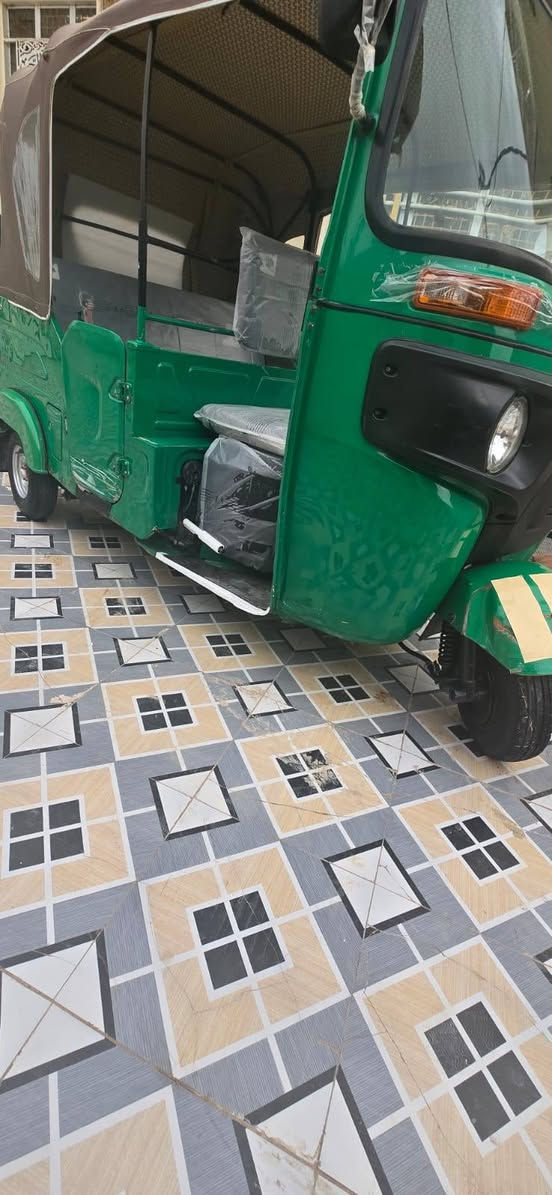 22  شهر 5وراق صادق وخالد   بية ضربة بالغد فقط لباقي كفالة  مكاني القاسم ***********
السعر ٧ ؤنص وبية مجال بسيط
