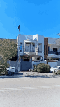 دار ١٥٠متر وجه ٦ مكان مميز حي السلام مربع الذهبي شارع ٢٠ بسعر ٢٥٠ للأستفسار ***********
***********
