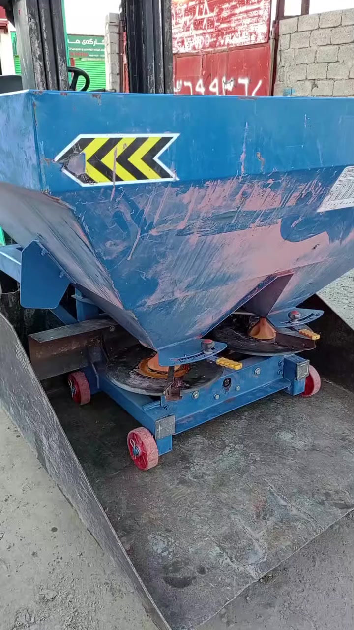 بسم اللە رحمان رحیم ..
مرەشە و  گاسن و   بازیرە    مستعمل   بەردەستە
 عنوان  چەمچەماڵ       پێشانگای کشتوکاڵی حاجی رەفعت
  ***********    ---    ***********
