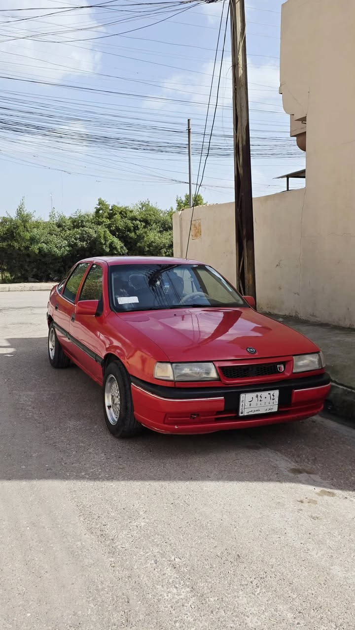 فكترا 
موديل 1993
رقم نينوى 
حجم 20 
صبغ عام جمالية بدون ضرر 
مكينة شرط 
شرط التحويل و الوكالة 

الرقم ***********
