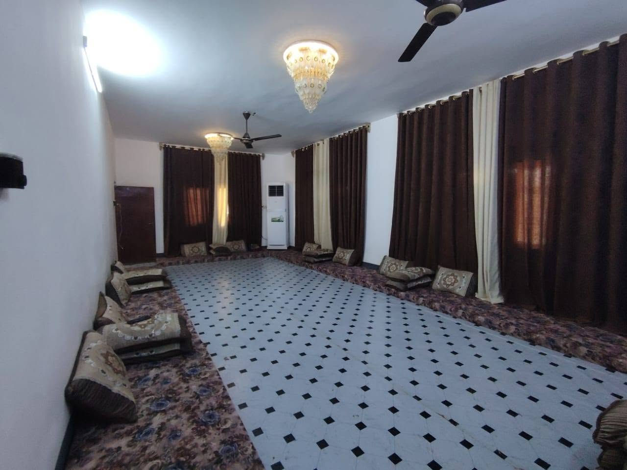 السلام عليكم ورحمة الله وبركاته🫱🏽‍🫲🏻
متابعينا الكرام 🌷
ثلاث دوانم مع دار سكن للبيع🏠300متر(صنف الأرض عقدزراعي 117)
يحتوي الدار 🏠على ثلاث غرف منام وهول وصاله ومطبخ وصحيات داخليه وخارجيه وحديقه الدار كبير 
تبارك الله💕
العنوان: بغداد التاجي/مدخل زمله حمدي قرية آلبو عيسى 
للاستفسار الاتصال على الارقام الاتيه 
كورك: ***********📞
اسيا: ***********📞
#مكتب_ديرتنا_للعقار🏢
#بإدارة_أحمد_أبومصطفى 🌹
#تواصلو_معنا🌹
