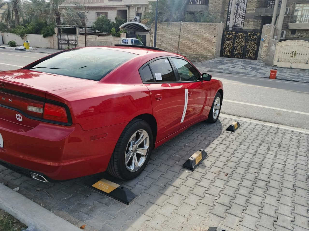 السلام عليكم دخول جديد للبيع ومراوس  رجاء موشراي لتتصل بيع ومراوس
دخول جديد  حاويه كفاله من الكصه والصبغ قطعه وحده  صبغ  
جارجر 2014 اصل 
لون كرزي  
منضومه زنون كامله 
فول مواصفات 1/1 تشغيل عن بعد
متومه شمالي  أرقام وسنويه  طبق الأصل 
نضافه 100/100
مكينه كير اكسل كفاله
مكينه 3600
كير كفاله  
مسجل دمام 9سماعات
كشن كهربائي +تدفئه
فتحه فوول للخير 
تبريد ثلج منضومه جديده 
مثبت سرعه
نضافه كشر 100
نضافه داخل 100
حجر بيئة موجود بلادي
تخم تاير جديد
سعرها 77وبيه مجال  
سياره خير من الله الف ما ذب عليه
مكان سياره بصره  
*********** واتساب فقط
