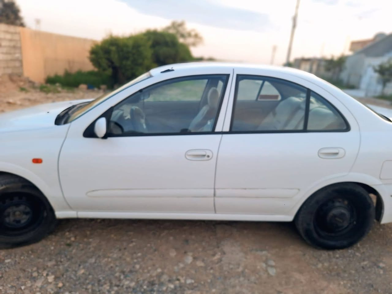 نیسان سەنی 2009 یابانی ئەسڵی گێر ئۆتۆماتیک 
قفڵ مەرکەزی 
مەکینەی 1.6 سپی 
سەیارەکە بێ بۆیاخ 
نموونە لە جوانی و پاکی 
تەقەو ڕەقەی بەشەرت 
هیچ مەسرەفێکی تێدانیە 
ماڵی دۆستە 

سـعـر : لە کۆمێنت داوابکە ڕاستەوخۆ بۆت دێت 📥 

گێر و مەکیەنەی بەشەرت 
هیچ کێشەیەکی تێدا نییە 

ژمارەی خاوەنەکەی 
***********
