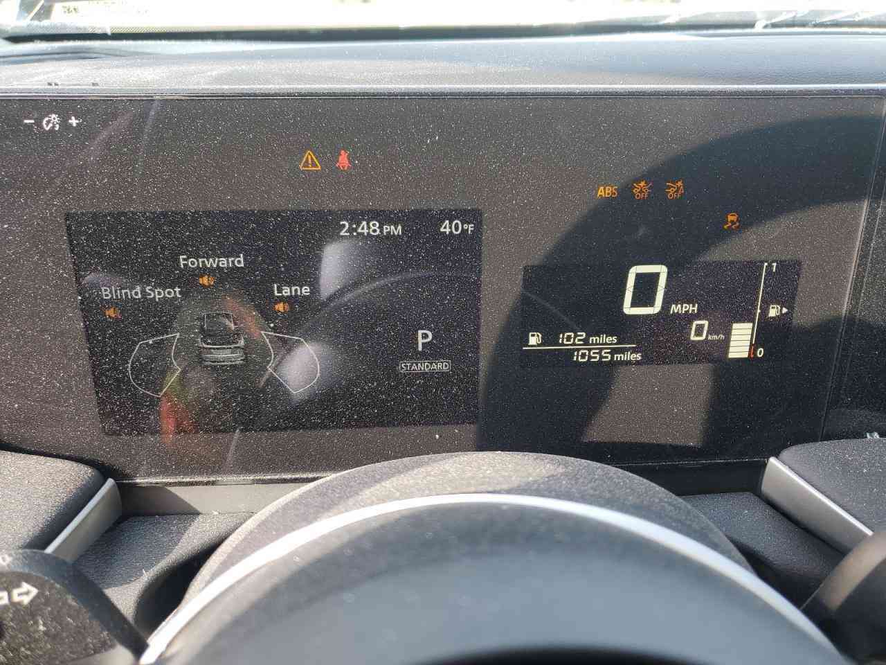 نيسان  كيكس ٢٠٢٥ مواصفات S AWD سةيارةكة ١٠٠٠ رؤشتووة وةكو بؤياغ چاملغ و هـةنديك شانةكةي بؤياغة بي ئيرباگ 
0750 485 8947
