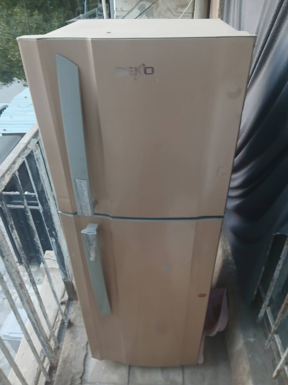 اغراض مستعمله للبيع مال بيت شغاله***********
