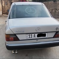 بيع او مراوس مارسيدس دب حجم 300 رقم بغداد الدولي السيارة جاهزة من كلشي...