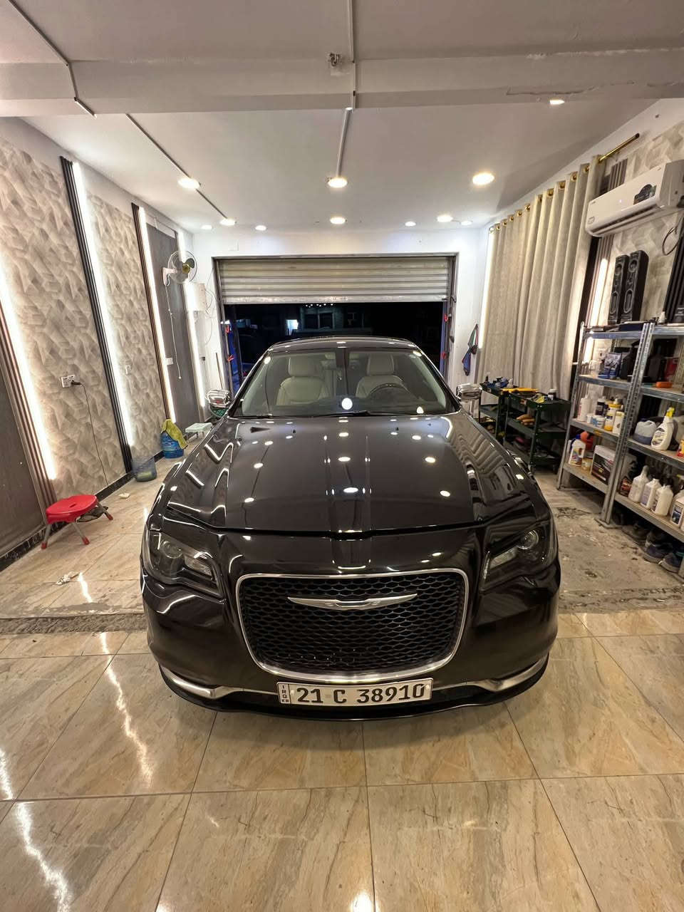 سلام عليكم البيع اوبامه C مديل 2015 السياره فول الفول خليجي وكالت هارلم بيه صبغ شبر بل هلال الخلفي ولباقي كفاله عامه رقم سليمانيه بسمي السعر 225 ماشيه 145 وبيه مجال الشراي مكان السياره بغداد الشرطه الخامسه ***********
