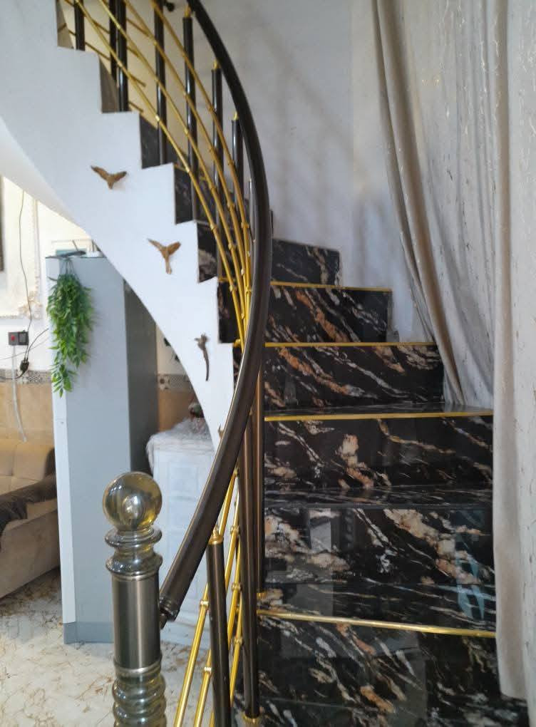 بيت البيع سند 25 م 115 علي سده دور نفط قريب جامع ارسول *********** البيت يباع مع لاثاث ستفسار اتصل
