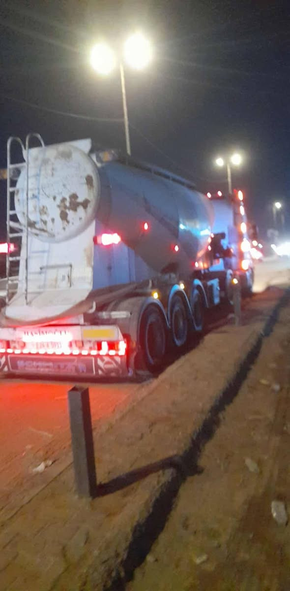 سايلو للبيع تركي جوبلس ثلاث دنكير دويز اربعه بستم تخم تاير رقم دهوك فصخ وربط سنويه بااسم المشتري السعر /95 وبي مجال رقم التواصل ***********
