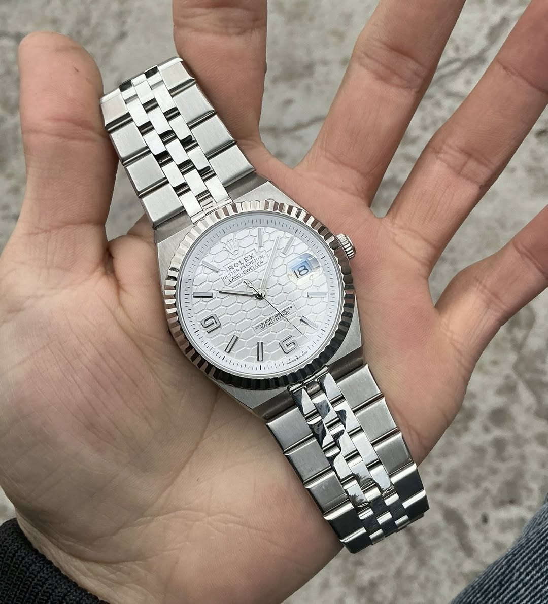 السلام عليكم ساعة رولگس لاند دويلر اوتوماتيك
ظهر كشف شفاف 
عقارب وارقام لامينوس
ستانلس ستيل
نافذة للتاريخ
قطر 40 41
مكينة مختمة
لون ابيض مميز
145 الف


**إذا كنت صاحب هذا الإعلان وتريد حذفه لأي سبب، رجاءا أرسل رسالة إلى الدعم الفني**