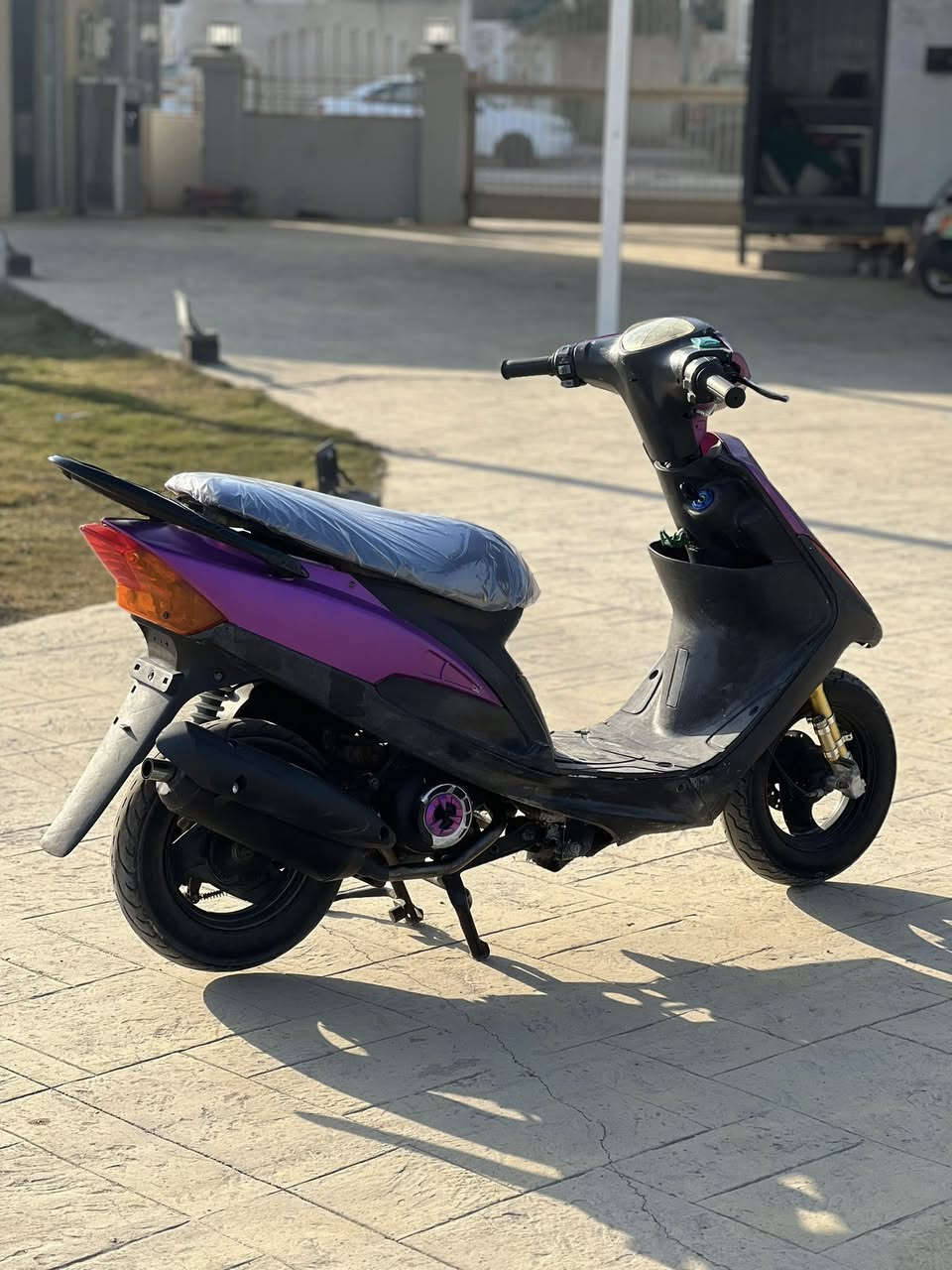 ماكس للبيع شلعه ومعدل بطناش  أوراق كهربائيات شغاله بوشه ٤٩السعر ٦٠٠ بيه مجال ***********
