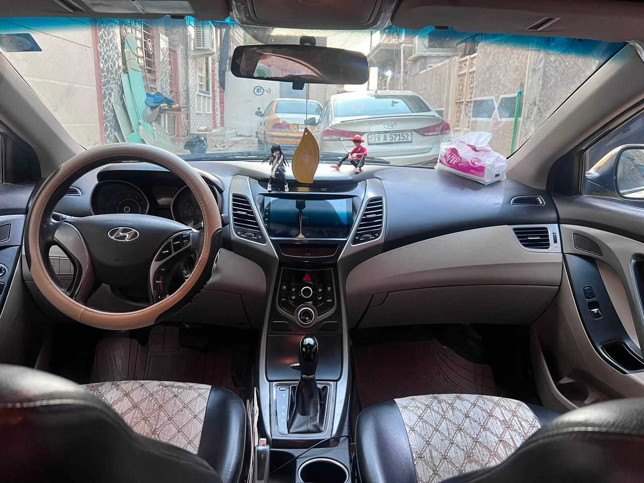 السلام عليكم 
النترا 2016 مكينه 1800 دوش شرط 
بيها جاملغ وبنيد بدون دواخل وشويه معجون باب الصدر والباقي كفاله وسونار موجود عندي 
جاهزه السياره للاخير كبل للشغل 
للبيع 105 وترهم مراوس 
للاستفسار ***********
