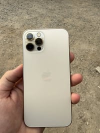 آيفون ١٢ برو • ١٢٨ • بطارية ٨٠٪