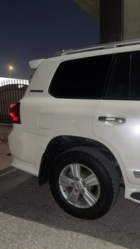 لاند كروز 2013  ( بحالة الوكالة ) كفالة عامة رقمي للتواصل 07756661551 ...