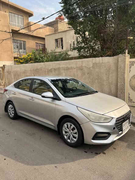 اكسنت 2019 خليجي ضربه جاملغ اليسره ماشيه 63000 وقابل للزياده سويج كاميرا خلفي حساسات خلفيه شاشه تدفئه تبريد  جاهزه مال بيت محرك ١٦٠٠ مكان السياره حي الاعلام ***********
