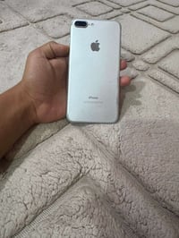 آيفون ٧ بلاس • ١٢٨ • شاشه مكسوره