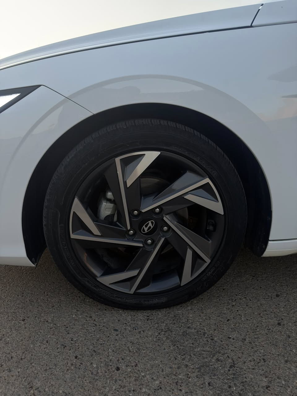 السلام عليكم النترا تجميع صيني موديل 2025
السعر 150 وبيه مجال 

رقم سلمانيه ابمسي تحويل ثاني يوم 
سياره مكفوله كفاله عامه مواصفاتها :

فتحه سقف 

كروز سرعه 

تحكم ستيرن 

انضمه قياده 

سايد بريك دكمه 

لايت زنون عدسه 

عينه دتجتل 

تبريد قطعتين 

حساسات مامي + خلفي 

كشنات جلد داخل اسود 

تجي بمحرك 1500 دبل

تجي بمواصفات ١/١ 
***********
***********
