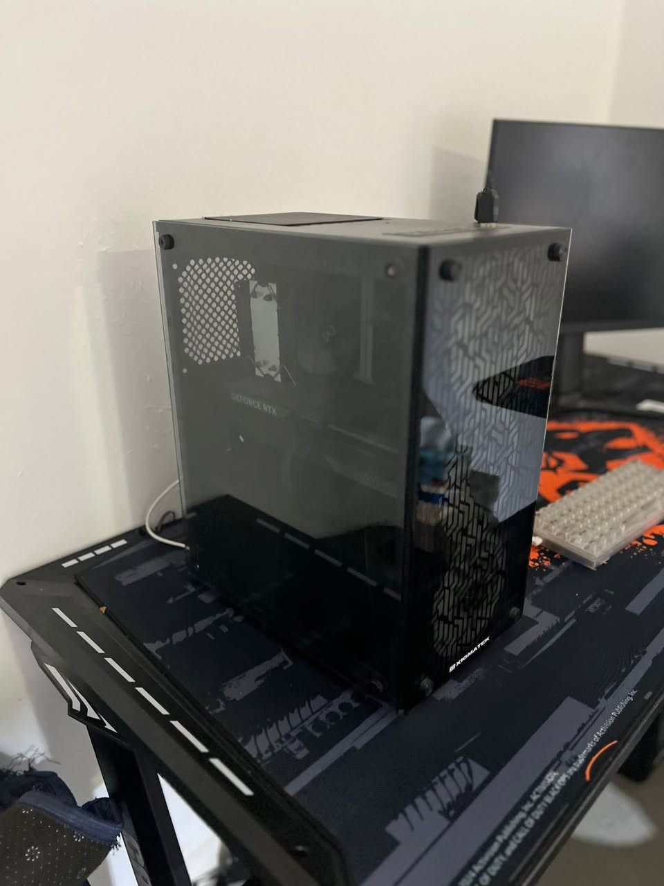 PSU: FSP HYPER K. 600 W 85)
M.B: GIGABYTE HSTOM K DDR4 1700 LGA 
CPU: C5 14400F 2.5/20M 10C TRAY FAN COOLING : AIR SNOW/MAN MXA RGB
RAM : DDR4 KJT 2x8GB 3600 CORSAIR VENGEANCE RGB RS
M.2 : 256 NVME
SSD : 1.0 TB LEXAR
GPU: VC NVD GIGABYTE RTX 4060TI GAMING OC 8/128
Monitor: odyssey g3 (165hz)
Headset: Hyper x cloud ii (new) not open box 
Mouse: redragon (بس نطيني شسمه الفيرجن) 
Keyboard (redragon fizz)
Desk: Call of Duty BLKOPS6-RAPTOR-R RGB
Chair: normal gaming chair (صيني)
Ups: 1kv online
للبيع 
*********** واتساب
