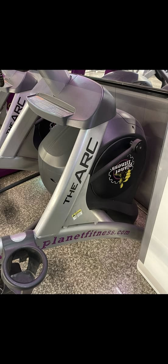 لبتكل  +  ارك ترينر   السعر   ٨  اوراق  نهايتهن  ***********
