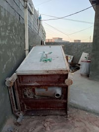 كابينه تواليت  جاهزه حديد ثقيل/مكاني ابوغريب 07814292701واتس/يوجد توصي...