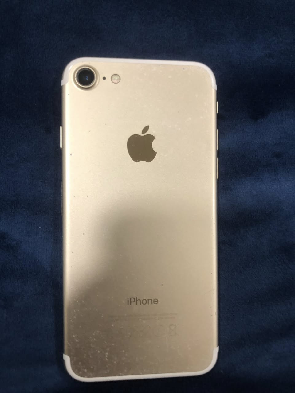 آيفون سفن عادي ذاكره 32 

بطاريته 100

بس بطاريه مبدله فقط          السعر 45 الف 

جهاز نضيف كله شغال ما بي اي خلل 
ملاحظة 
بس من تتصل لا هوه يسمعك ولا نته سمعه 

مكاني بغداد الشعله ***********
