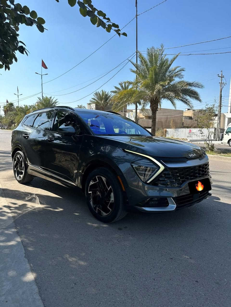 كيا سبورتج موديل 2023 فول مواصفات برستيج اعلى فئة.prestige لون مميز  

وارد امريكي حادث خفيف جدا بدون شاصي او لغد

مواصفاتها :-
1. محرك 2500 GDi
2. كير 8 نمر
3. ماشية 
4. بانوراما
5. بصمة : تشغيل - ابواب - صندوك
6. صندوك كهرباء
7. شاشة كبيرة على طول الدشبول تدعم كاربلاي واندرويد اوتو وفول تحكمات
8. كيجات الكترونية متغيرة حسب الوضعيات
9. انظمة القيادة : سبورت - سمارت - نورمال
10. كشنات جلد لون مميز قرميدي 
11. كراسي كهرباء فول تحكم مع كشن امامي متحرك عند النزول اوتماتيك
12. اضواء ترحيب عند الاقتراب مع ترحيب داخلي عند الصعود او المغادرة
13. شحن وايرليس
14. منافذ تايب سي عدد 3 مع 2 في الكشنات ومنفذ يو اس بي ومنفذ جداحة
15. هاند بريك بصمة
16. اوتو هولد
17. كاميرات 360 مع كاميرات بالاشارات الجانبية مع وضعيات مختلفة للكاميرات
18. فول رادارات امامية وخلفية وجانبية
19. تحديد مسار ذكي
20. قيادة أليه ذكية
21. نقطة عمياء
22. كروز سرعة
23. تبريد وتدفئة كشنات مع تدفئة ستيرن
24. سستم صوت هارمن
26. خزن كشن سائق ميموري وضعيتان
27. ويل كب حجم 19 مميز وحساس اطار تايرات بعدها بخطوط شركة
28. اشاير بالمري
29. تشغيل عن بعد
30. شاشة لمس متغيرة لتحكم الميديا او لتبريد
31. ستيرن فول تحكمات
فول مواصفات للأخير شتريد بيها 

السعر22:500$
السيارة مكانها بغداد ورقمها بغداد بإسمي
للاتصال ☎️

0771 000 0931
