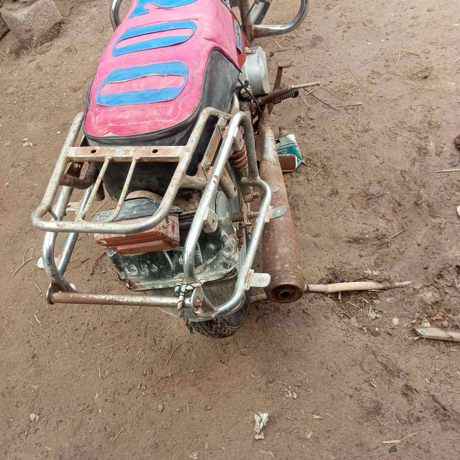 دراجه للبيع رقم سنويه...السعر250وبيها مجال
مكاني سيد خيل***********
واتساب او إتصال
