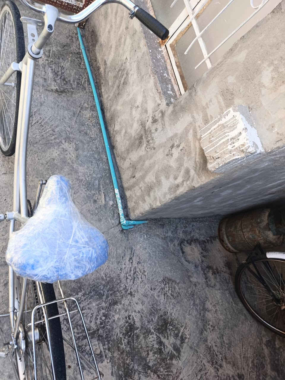 سلام عليكم بايسكل للبيع حجم 27 سعره 30وبي مجال الي يحب يشتريه يراسلني خاص


**إذا كنت صاحب هذا الإعلان وتريد حذفه لأي سبب، رجاءا أرسل رسالة إلى الدعم الفني**