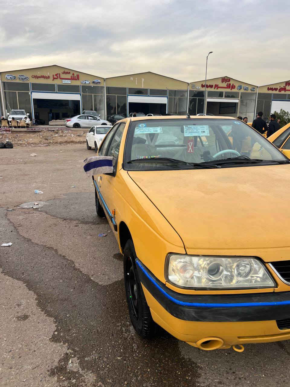 السلام عليكم بيجو موديل 15 سياره خير من الله مكينه وكير وتبريد وتخم تاير وصدر جديد سياره جاهزها مكفوله من ضربه وصبغ سعر41وبيها مجال مكان بغداد ***********
