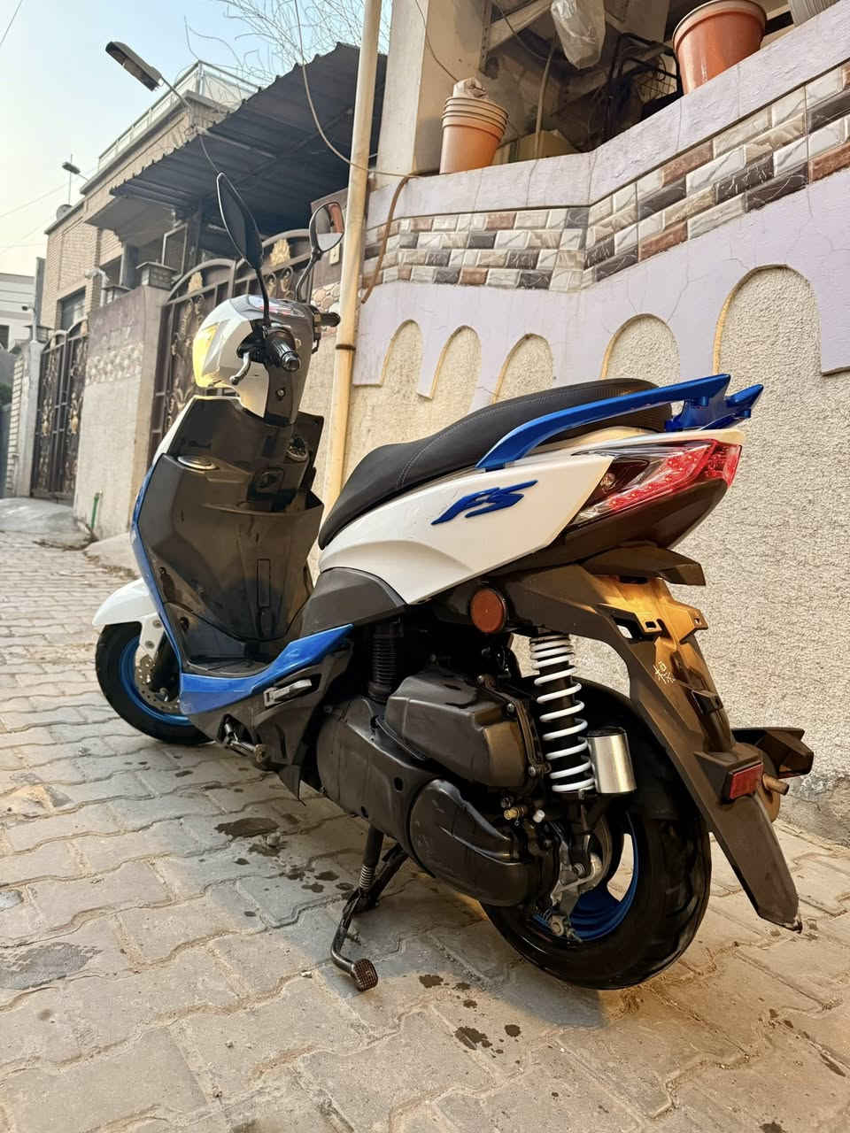 سلام عليكم ياماها جوج  fs  اف اس ياباني  الأصلي موديل٢٠١٧
دراجة وارد ياباني ياباني ياباني واكو قطع منها بل ضلال ومعروفات

دراجة نوزل حديث وشرط بانزين عادي ونعامة نكرة بكل وكت صلوات ع محمد 

وارد ياباني اصلي مو صيني الصيني يختلف اختلاف جذري 

من كل النواحي هاي الأصلية 

ودراجة مال جناي بل عافية ع صير من نصيبك

 عيني بس ابو لمصلحة يقيمهن دراجة ماسولف عليها من جدادة من كشر من شكل من لون كاملة مكملة 

ابيظ +ازرق وياله وترايش خمسينيه تتعب تكول جديدة

ختم واحد وي رقم المكينة حت الكشن

 جيب فيتر وجيك وفحص ع راحتك تخم تاير جديد مطابق شاده حت الدهن البيها جديد من البيت تاخذه 

مكاتبه المعرض موجودة وصورها بل خارج هم موجودات عدي 

الشراي يتصل وخادم /*********** 

مكاني الاعضمية
