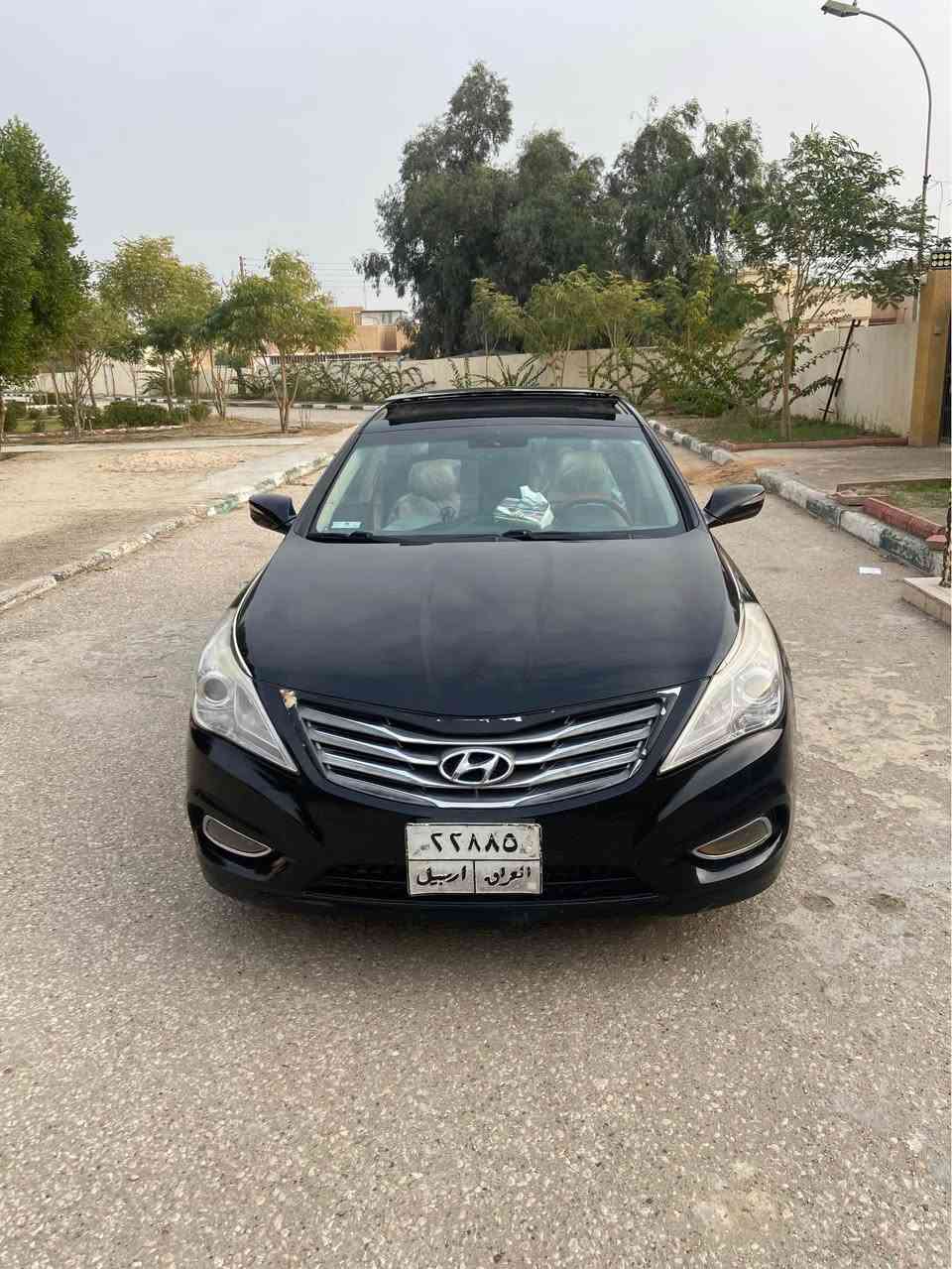 هونداي ازيرا 2013بيها ضرر جاملغ خلفي السياره بيها حرك بس بصندوك دواخل السياره (الغرفه) ماواصلها حرك ع البلاد السياره مصبوغه حزام للجماليه كير محرك كفاله تخم تاير جديد صدر /٧٠ بلميه بجم زنون فول مواصفات السعر ١٠٥ قابل للتفاوض 
للاستفسار (***********/***********) الصويرة, واسط
