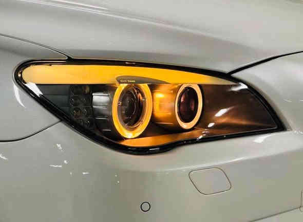 740
فول مواسه فات
بي بؤياخ بي شوخ
سه ياركه سفره 
نوكه ده زي پيوه نيه 
بي ره قه مي دوبه ي 
ته نها مه نه فيستي له گه له
ژماره ي ته له فؤن 
بؤنرخ كؤمنت بكه
***********
*********** دخان
