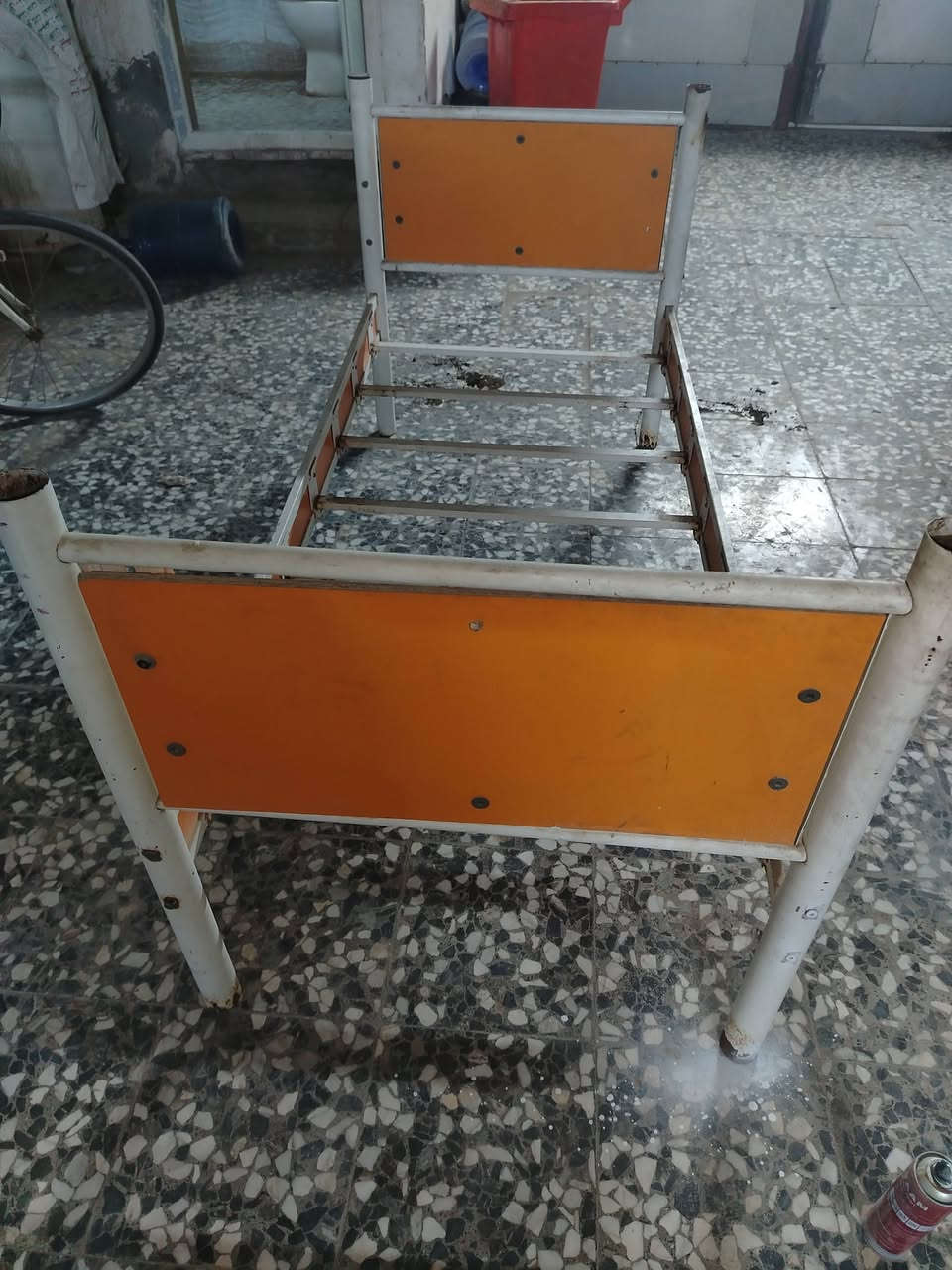 جربايه اطفال نظيفه  للبيع السعر  ٢٠ الف 
وبيه مجال للشراي العنوان النجف حي الوفاء الاتصال على الرقم  ***********
