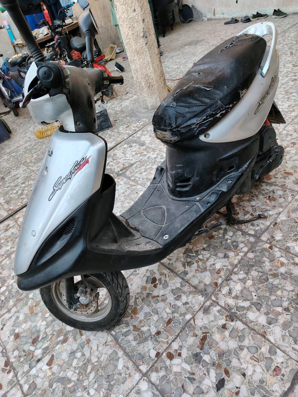 دراجة نظيفة جدا شغالة
عنواني بغداد مدينة الصدر الاورفلي 