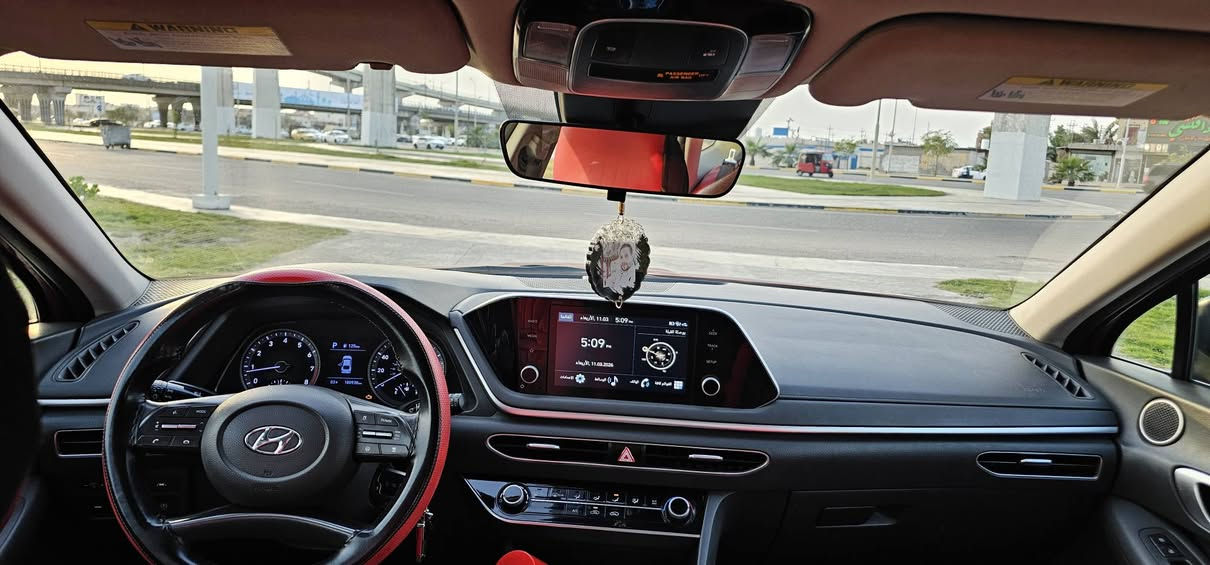 السلام عليكم 
هيونداي سوناتا 2021
‏🚨‏🚨‏🚨للبيع او مراوس ‏🚨‏🚨‏🚨‏🚨حسب القناعه
وارد امريكي  حادث داير فقط كد ٥اصابع صبغ الباقي كفاله
رقم اربيل بعدها ما منتهيه السنويه باسم شركه تريد تحويل او وكاله
المواصفات : 
.مكينه ٢٥٠٠ تنفس طبيعي
.رادارات 360 درجة 
.كراسي + (تدفئه 
.رادار مانع تصادم 
. رادارت جانبية ( تحذير النقطة العمياء ) 
. شاشة وسطية اكبر حجم 
. هاندبريك كهرباء 
. تحكم ستيرن جهتين 
. اضاءة امامية ليد 
. اضاءة امامية زينون 
. اضاءة خلفية ليد 
. تحديد سرعه 
. تحديد مسار
العنوان البصره القبله خلف البريد 
لاستفسار مرايله او اتصال
 *********** 
*********** البصرة, العراق
