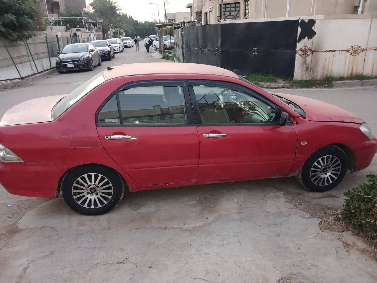 السلام عليكم
للبيع او مراوس بأقل محتاج فلوس  اوتو تبريد كلشي بيهه شغال كامله ٢٠٠٣ وارد امريكي بسمي تخم تاير اليوم شاده مصبوغه عام ضربه بلكرسي بصف السايق ٥٠ $ مكاني بغداد  ***********
