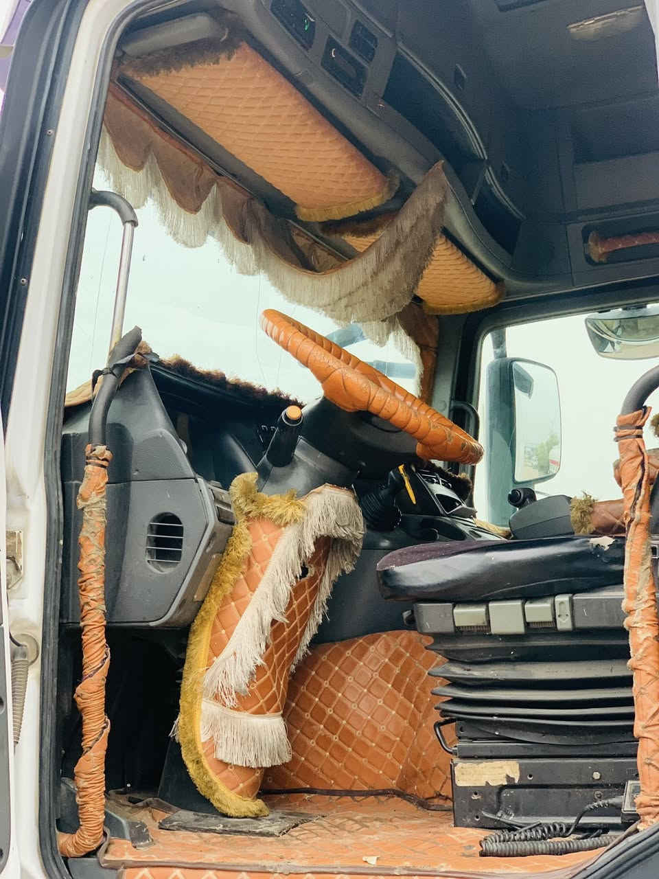 ٣ دفتر معرض حجي زياد لبيع وشراء السيارات الكبيرة


**إذا كنت صاحب هذا الإعلان وتريد حذفه لأي سبب، رجاءا أرسل رسالة إلى الدعم الفني**