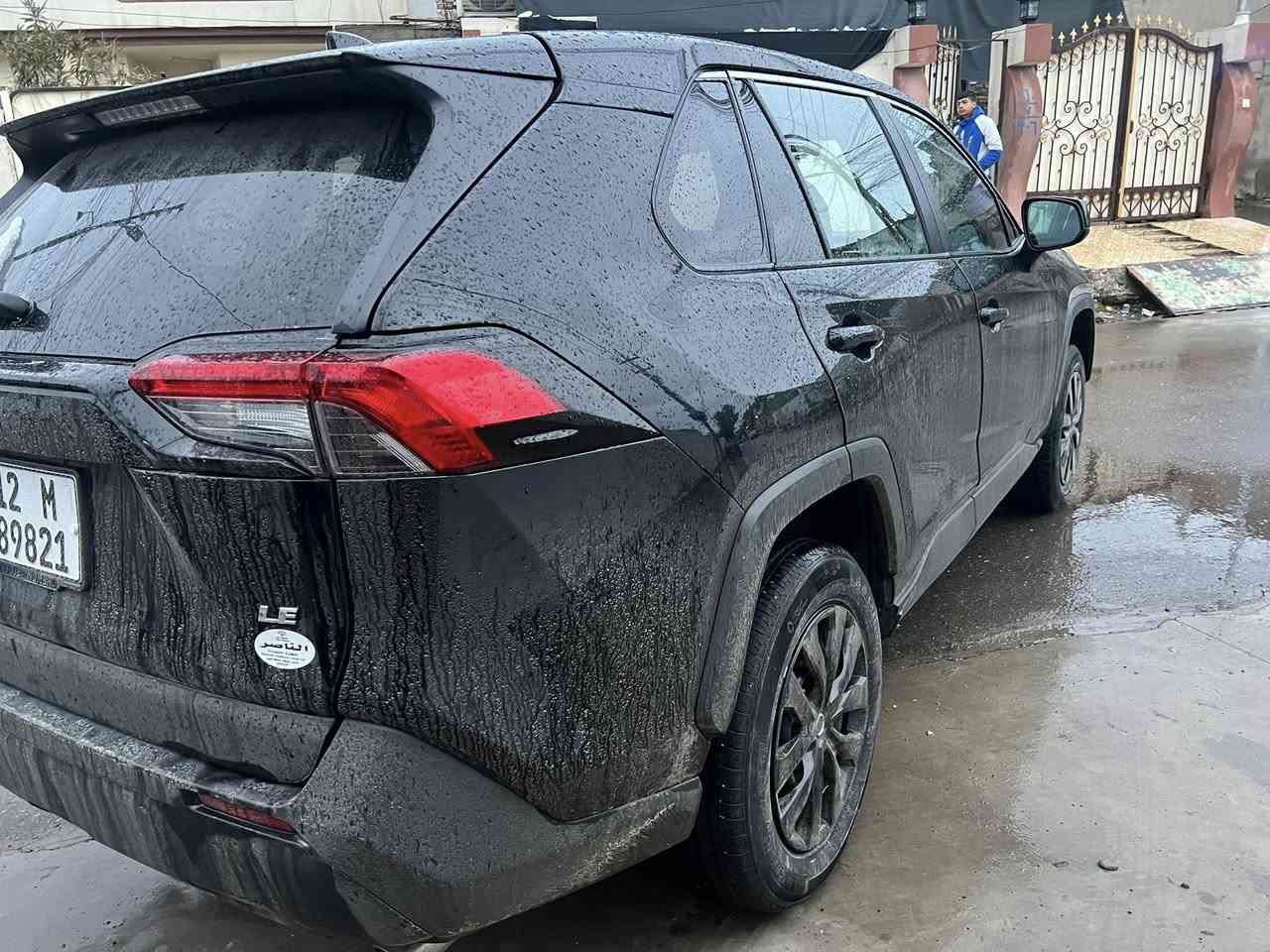 تيوتا راف 4   مواصفات LEموديل  2022 كير محرك كهربائيات تبريد تدفىة تواير طخم كله شرط سنوية لي 2029 هزة جديد شرط تحويل سونار مرفق مع صور  سعر 205ورقة  (دفترين وخمسة )اتصال ‭0770 336 0031‬  مكان السيارة موصل .
