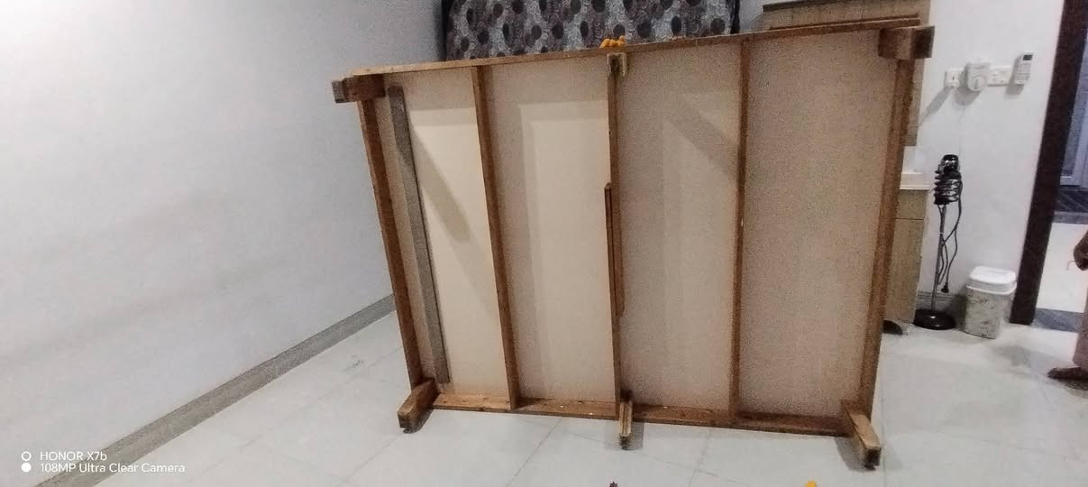 الأغراض للبيع.. كلهم شغالين.. للبيع..... كشن سرير نفرين خشب بلوك.... مبرده.... بانكه ارامكو ارضيه الأصليه.... بانكه ارامكو جداريه.... ***********. ***********.. الموصل الايسر
