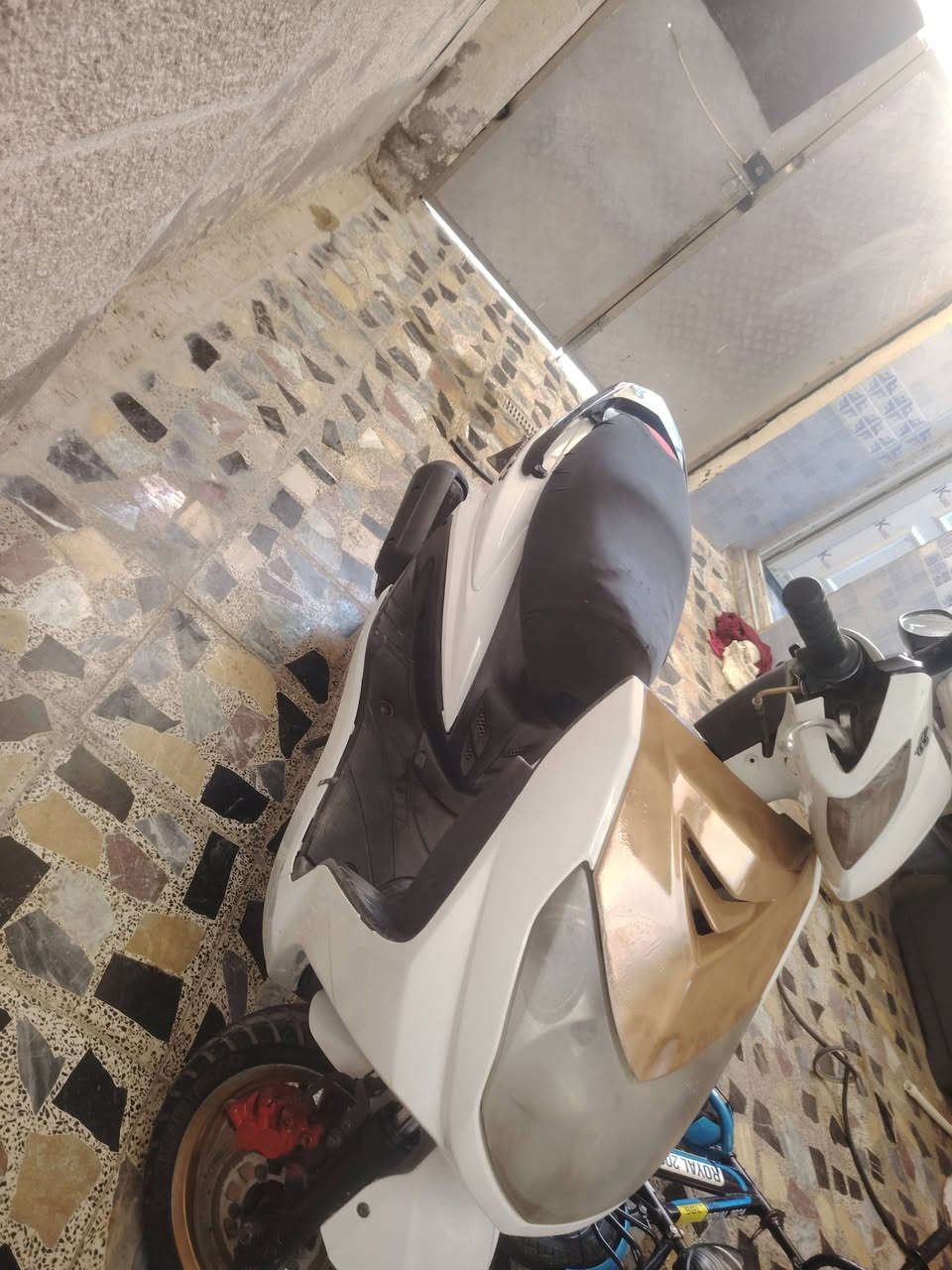 سلام عليكم دراجه سكسن فحل كابريتر  السعر  500 كهربائية  كله  كامله  سلف  هندر  كله شغال  كفرات  جدد زلغ مابيه  بوشه  ما مفتوحه  بس امبدليله  زنجيل  فقط   
 بس  الغفل مال  القبق البنزين ماينغفل  فقط غير مابيه  دراجه شوفت عينكم  نضيفه كلش  شلعه  تخبل  العنوان بغداد الحسينيه الراشديه 
رجا  بس الشراي  يتصل وتساب  او يراسل ***********
