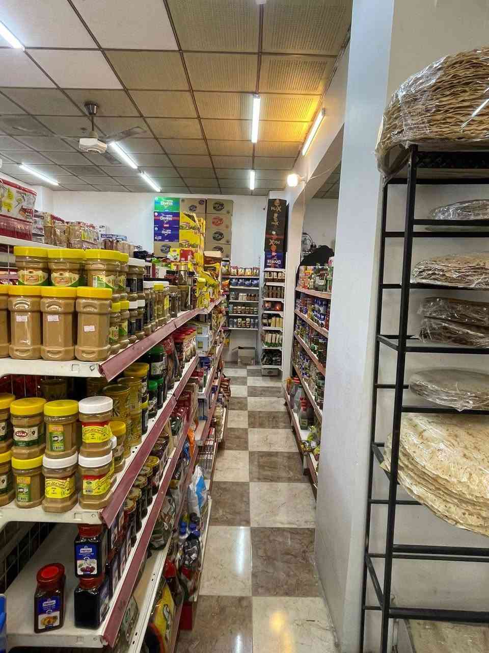 مارکێت بۆ فرۆشتن 
لە شوێنێکی زۆر باشە لەسەر جادەی ڕەیسی
فرۆشی زۆر باشە 
هەموو شتێک مەزبووتە 

سـعـر : لە کۆمێنت داوابکە ڕاستەوخۆ بۆت دێت 📥 

هیچ کێشەیەکی تێدا نییە 

ژمارەی خاوەنەکەی 
***********
***********
