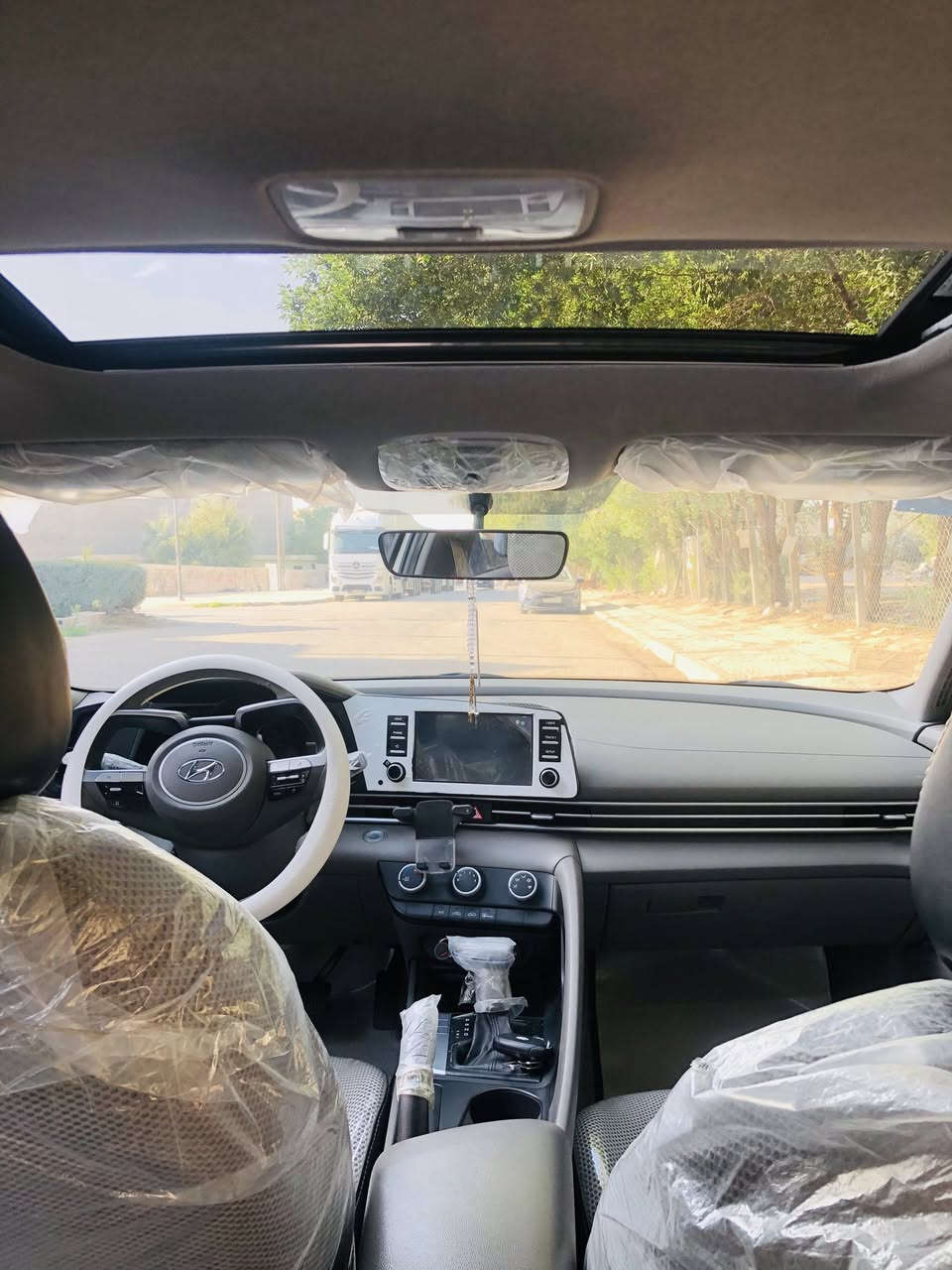 سلام عليكم النترا 2021 خليجيه فول مواصفات
فتحه ✅
بصمه ✅
اشاري مري ✅
تبريد قطعتين ✅
لد امامي خلفي ✅
تشغيل عن بعد ✅
مكان السيارة بغداد الجديدة 
***********
